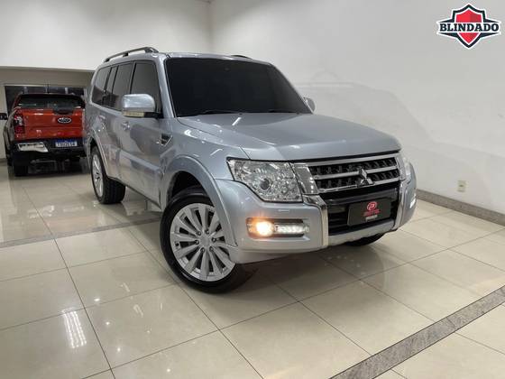 MITSUBISHI PAJERO FULL 3.8 HPE 4X4 V6 24V GASOLINA 4P AUTOMÁTICO